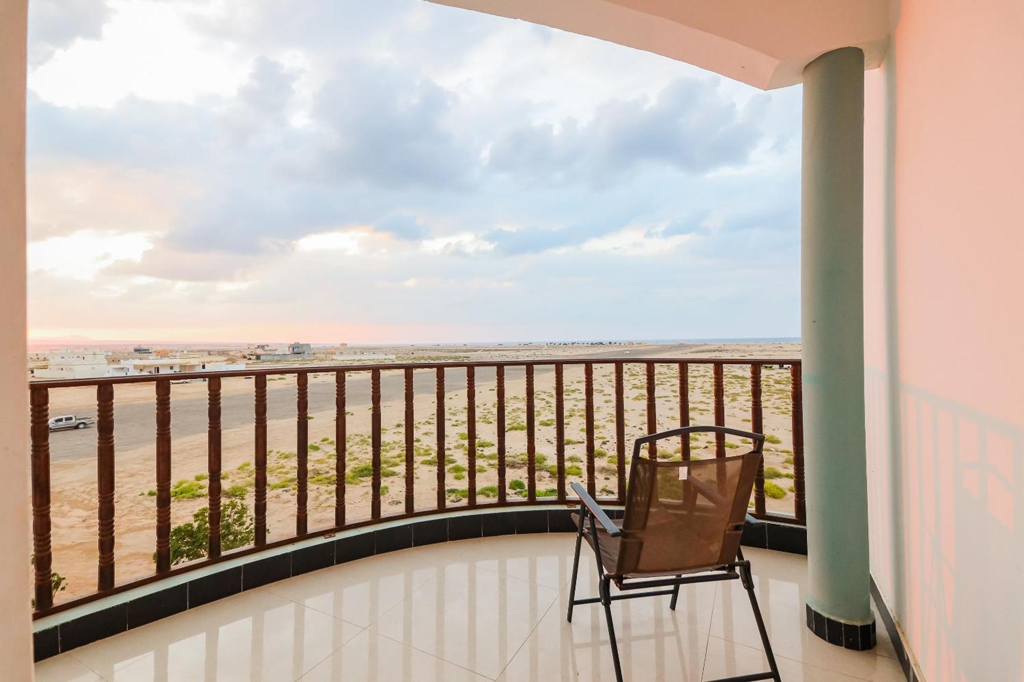 Super Oyo 110 Ras Al Hadd Guest House Dış mekan fotoğraf